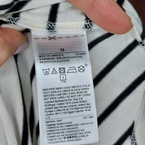 GAP lot of 2 tees long sleeve luxe soft white & black, pink & white stripes M L - Picture 7 of 14